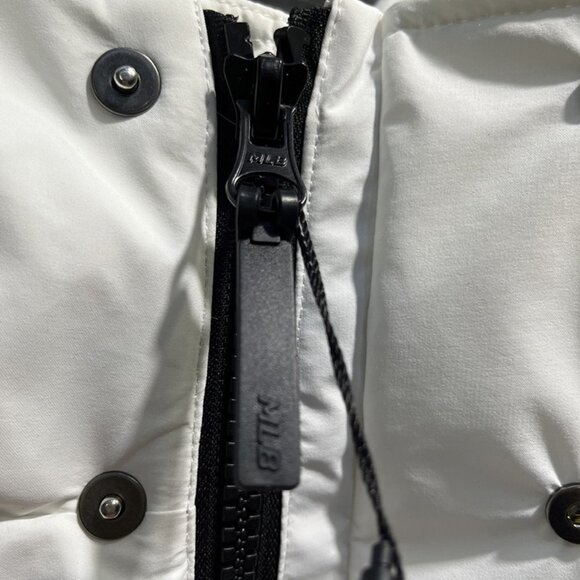 MLB White Down Jacket - Picture 7 of 9